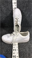 size 10 womens sneakers