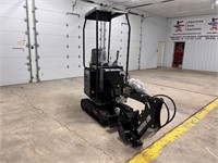 Mini Excavator- QS12R- NO RESERVE