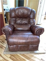 Big & tall person rocking recliner by Lane-leather