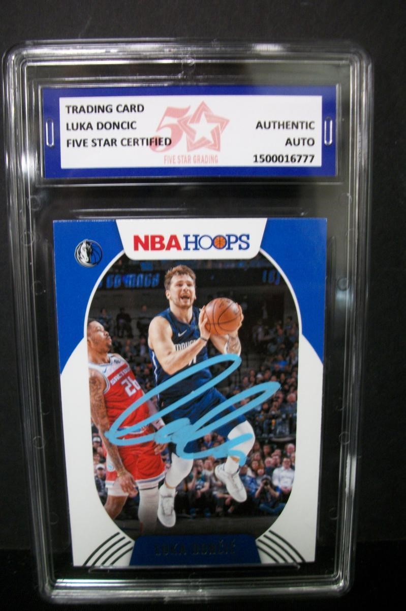 2020-21 HOOPS LUKA DONCIC AUTOGRAPH FSG