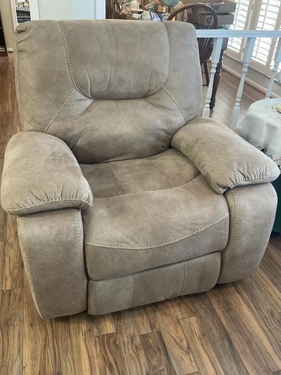 Electric Recliner LIKE BRAND NEW