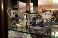 Grouping of Oriental and Dutch transferware