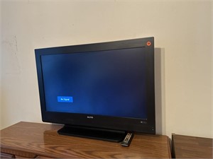 44” Sanyo flat screen with remote works