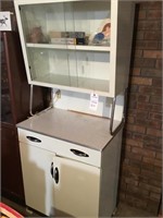 White metal cabinet w/ drawer & glass open top