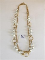 GOLD TONE CHAIN AND PEARL NECKLACE