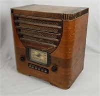 Stewart Warner 01-52 Tombstone 1939 Radio Receiver