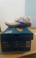 Brooks "Ghost 14" Womens Shoes-Size 8