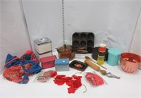 LOT: BAKEWARE; CANNISTERS; MISC