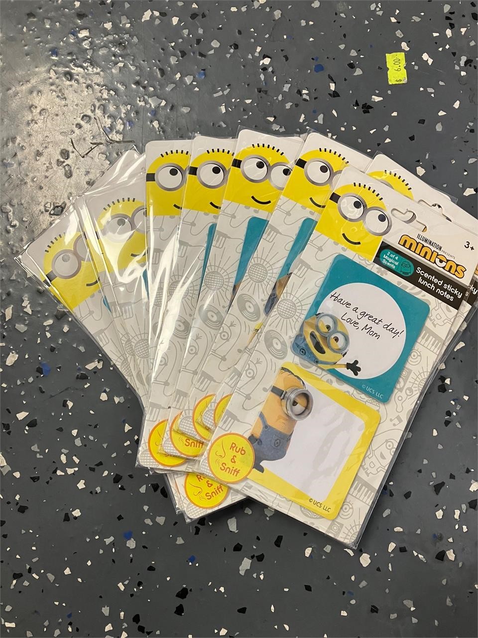 10 pack of minion sticky notes