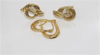 Two pairs 9ct yellow gold earrings