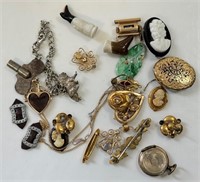 GOOD LOT OF VICTORIAN COSTUME JEWELRY PIECES