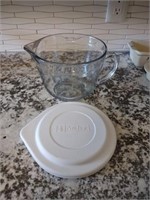 2 qt. Anchor Hocking  Mixing measuring bowl with