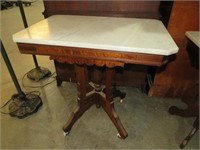 WALNUT VICTORIAN MARBLE TOP PARLOR TABLE