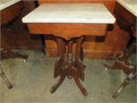 WALNUT VICTORIAN MARBLE TOP PARLOR TABLE