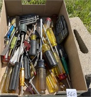 LOT SCREW DRIVERS AND MORE