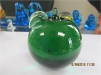 Glass Paperweight-Green Apple-2.75 x 2.75