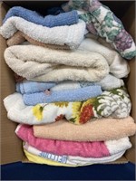 Box of wash rags, kitchen towels and towels