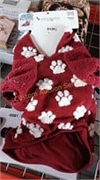 XL MAGGIE PAW HOODIE SWEATER