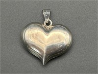 Sterling Silver Heart Pendant, Total Wt. 13.2g