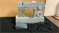 SINGER 4411 Heavy Duty 120W Portable Sewing