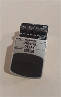 Behringer Digital Delay DD400 Guitar Pedal