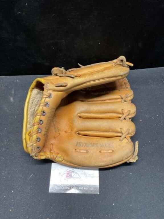 Wilson Jim Catfish Hunter Glove