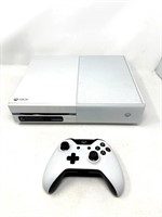 Xbox 1 Gaming Console And Controller (pre Owned)
