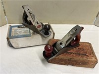 2 Woodworking metal planes in boxes