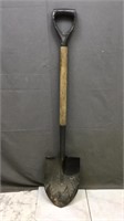 Shovel W/ Wood & D Handle