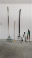 Miscellaneous garden tools lot 2