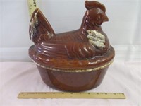 Hull Pottery Hen on a Nest