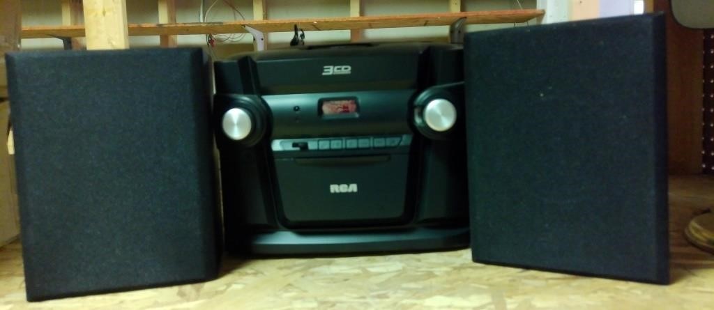 RCA 3 CD Disk Stereo System w\ Speakers
