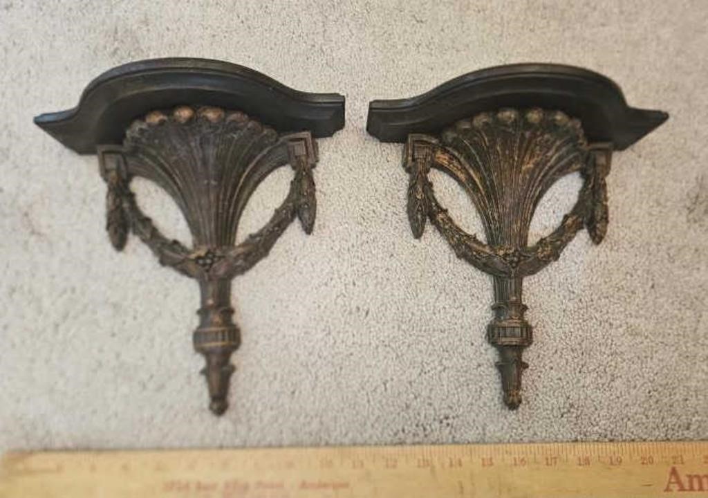 2 syrocoWood sconces