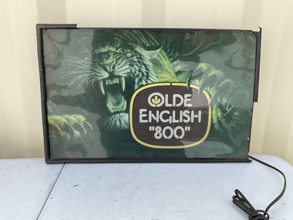 OLD ENGLISH LIGHT-UP SIGN