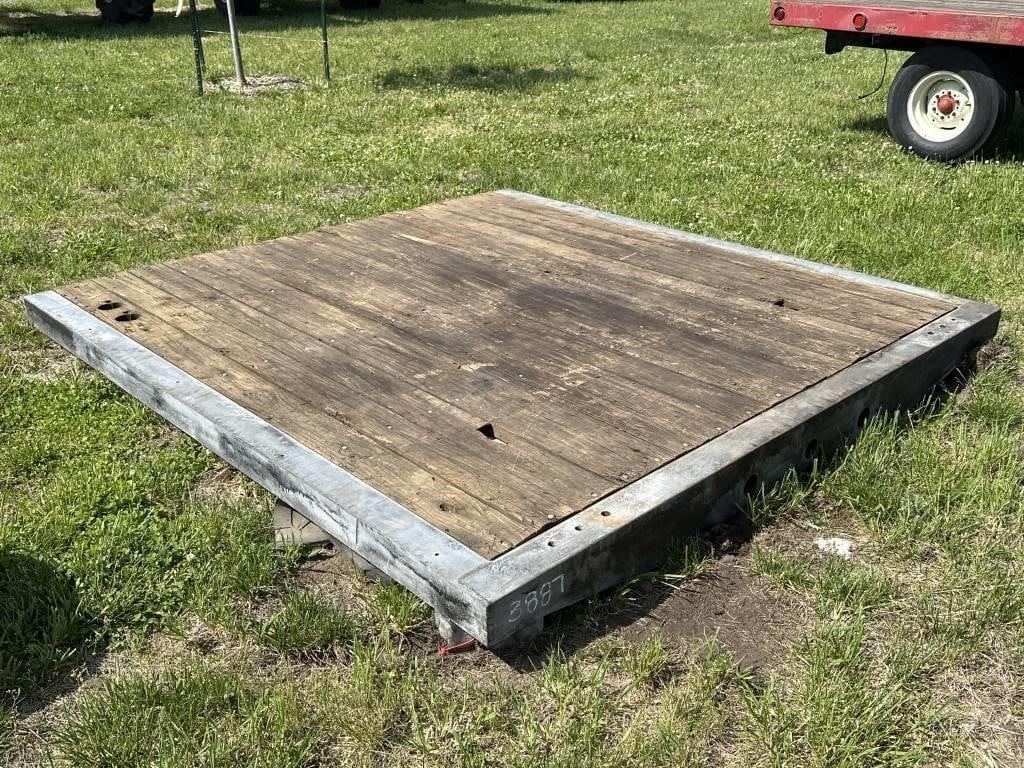 8ft x 8ft Flat Bed