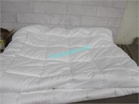QUILTED MATTRESS PROTECTOR