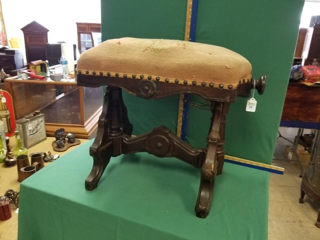 VICT WALNUT ADJ FOOT STOOL