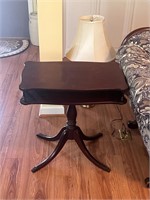 Vintage Brandt furniture Maryland side / end table