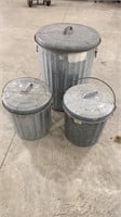 3 garbage cans & lids