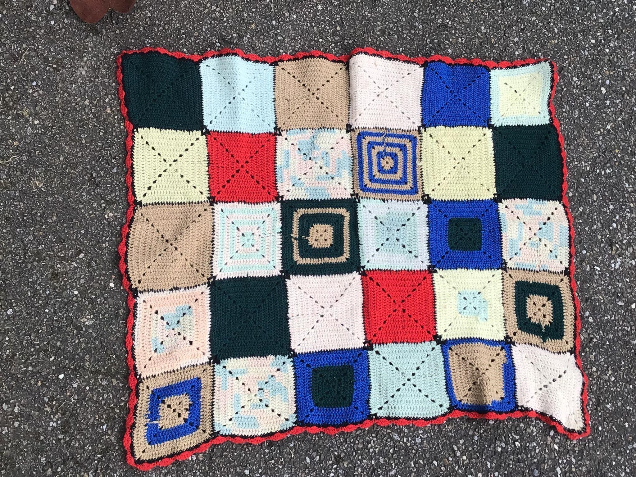 HAND MADE BABY QUILT  VERY NICE