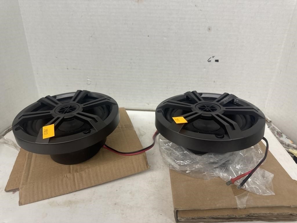 2 cnt Wired Speakers