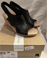 New- Clarks Sandals