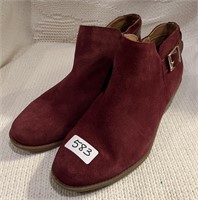 Gently Used Vionic Ankle Boots