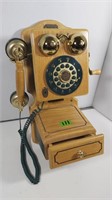 Thomas Museum Series Telephone