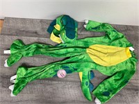 Adorable 3T Dinosaur costume with hat