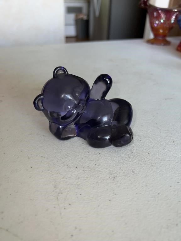 Fenton paper weight bear