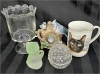 Five glass and ceramic decor items