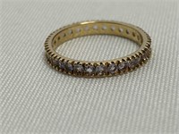 14 K Gold Band Ring w Clear Stones 2.1 g