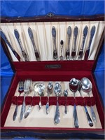Set of community cutlery in case