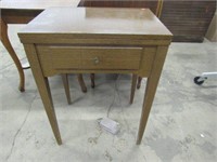 Singer sewing Machine in Cabinet